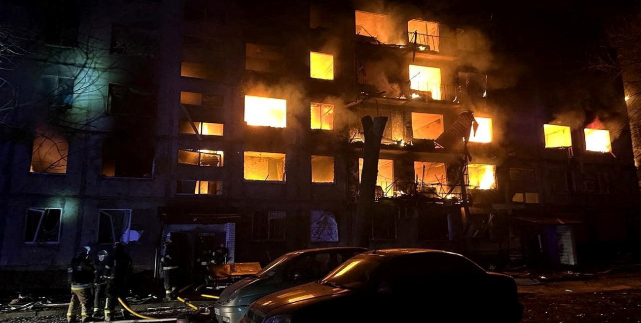 Nuevos ataques rusos dejan 14 muertos y más de 30 heridos en Ucrania