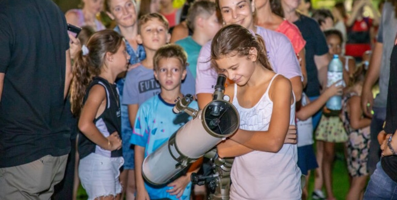 Niños esperancinos disfrutaron del programa "Ciencia bajo la Luna"