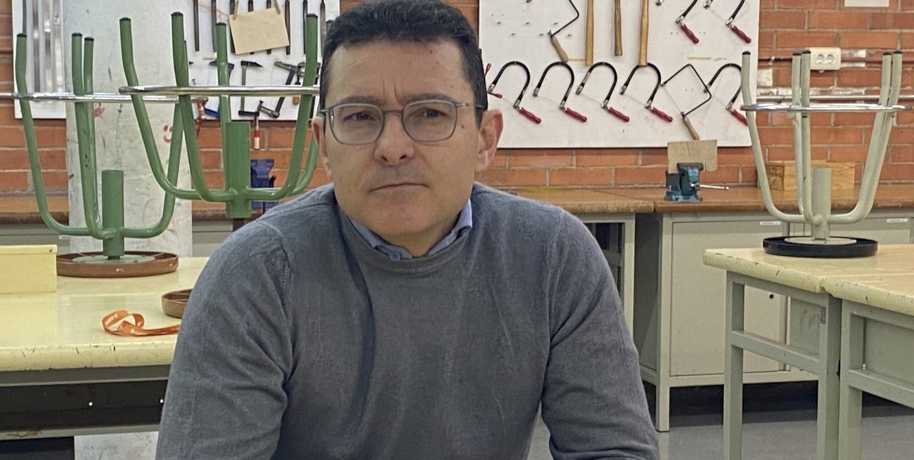 Murió el médico del equipo de fútbol de Barcelona y se suspendió el partido ante Osasuna