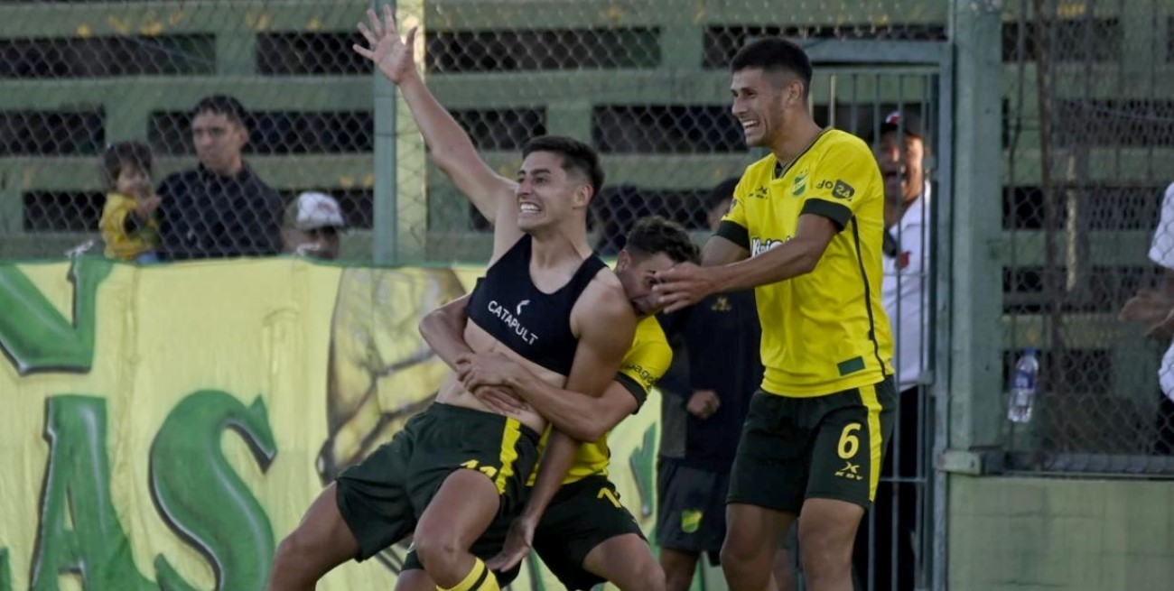 Defensa y Justicia le ganó a Estudiantes y se acercó a la punta