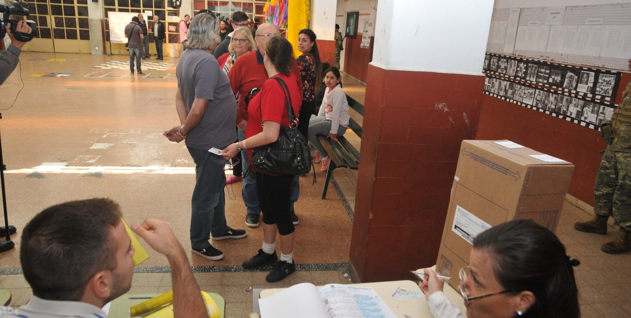 Elecciones en Santa Fe: desde el viernes, serán convocadas unas 30 mil autoridades de mesa
