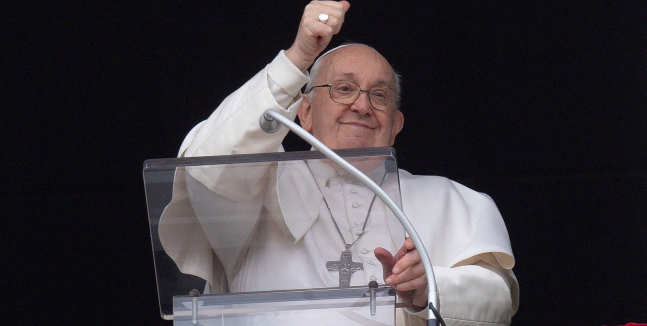 Francisco sigue estable y continúa con su recuperación