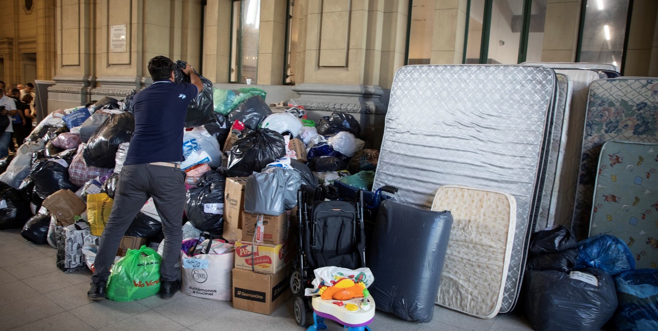 Rosario se moviliza y llena tres galpones con ayuda para Bahía Blanca
