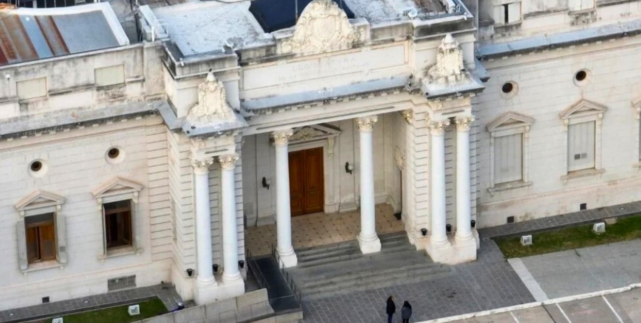 La Legislatura dio luz verde al endeudamiento de 1.150 millones de dólares para Santa Fe