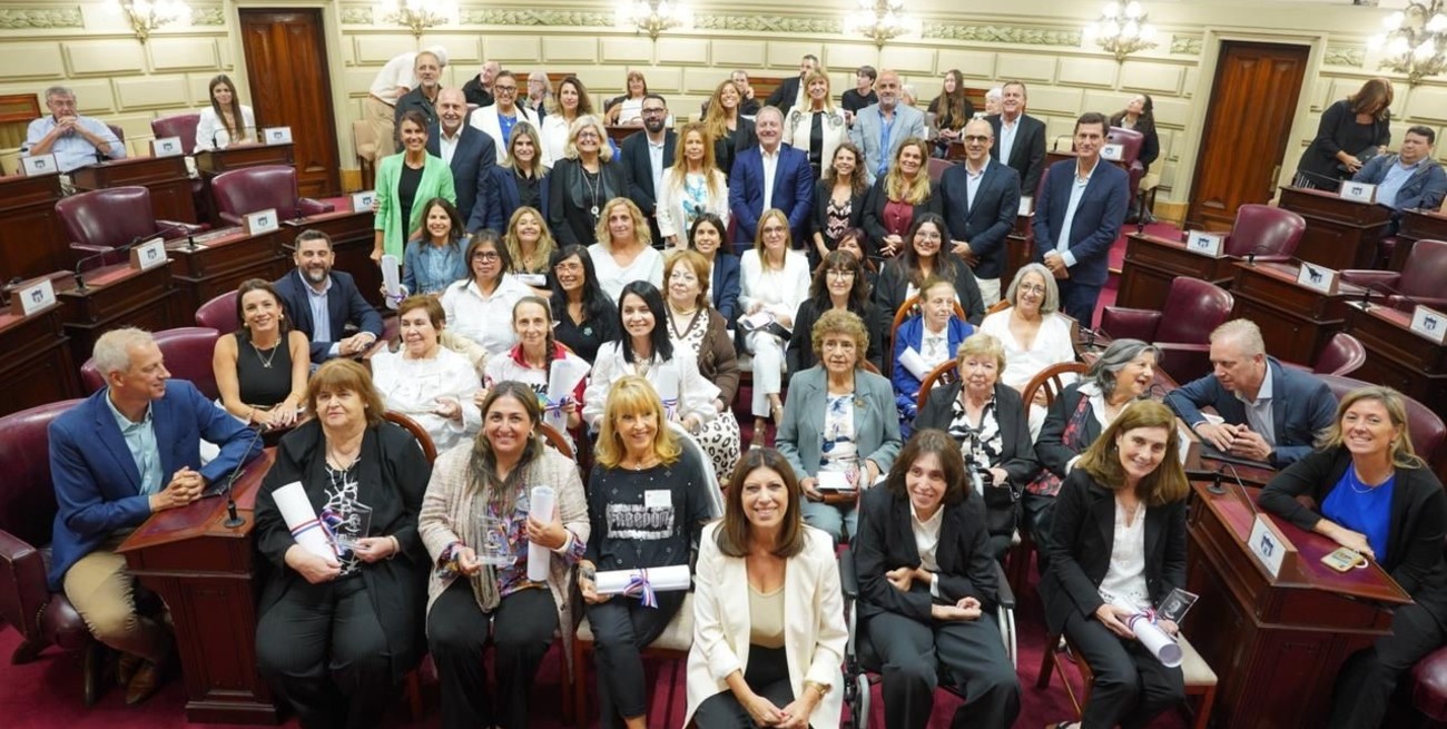 Galnares: "Estamos felices porque distinguimos a Mujeres Destacadas de Venado Tuerto"
