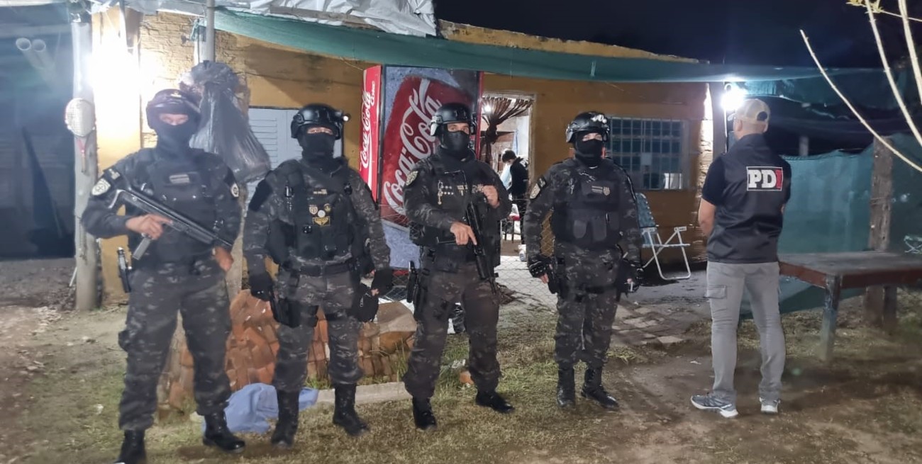 El Trébol: secuestraron 15 plantas de marihuana y detuvieron a un hombre
