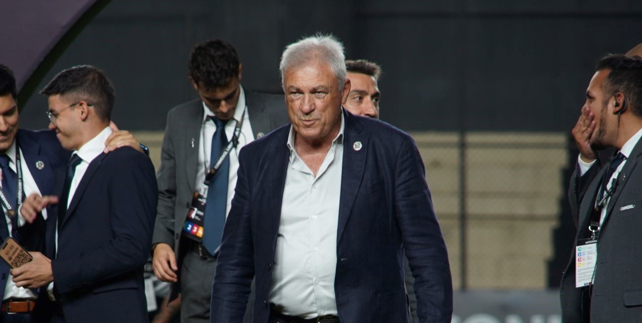 Nery Pumpido: "Uno quiere lo mejor para Santa Fe; yo nací en Unión… es mi historia"