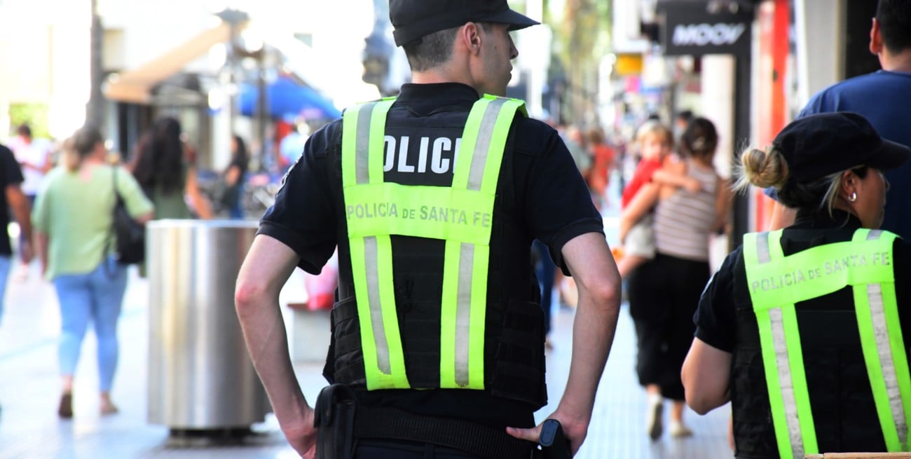 Trasladan aumento a policías en Santa Fe: monto de los nuevos básicos y mínimos a cobrar