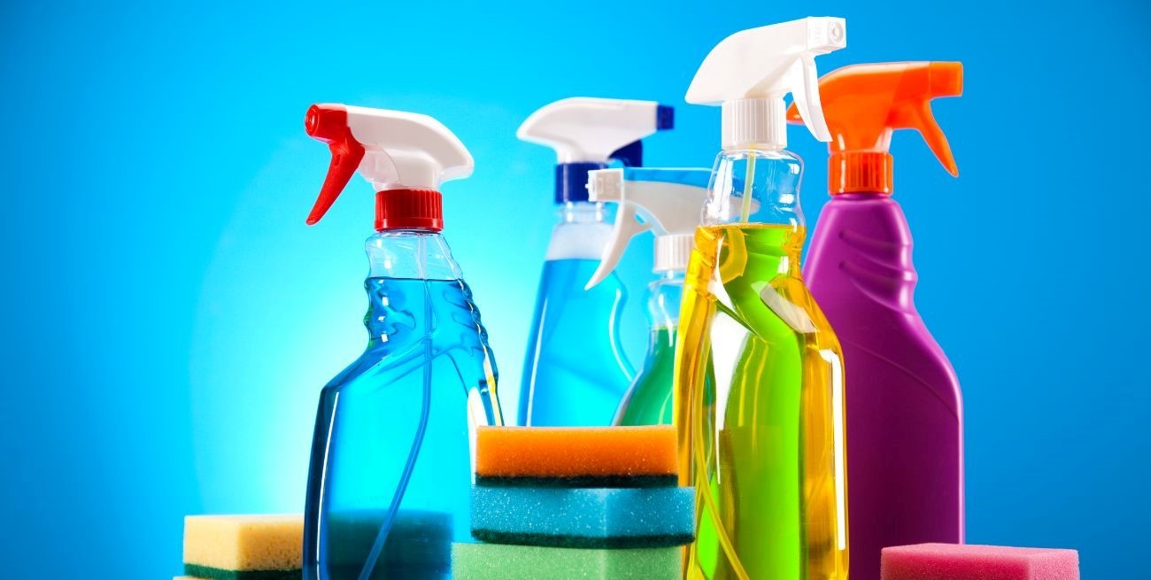 Anmat: regulación de biosimilares y prohibición de productos de limpieza no registrados