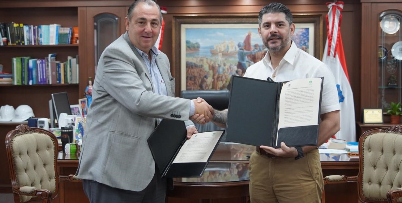 Poletti firmó un convenio de cooperación internacional entre Santa Fe y Asunción del Paraguay
