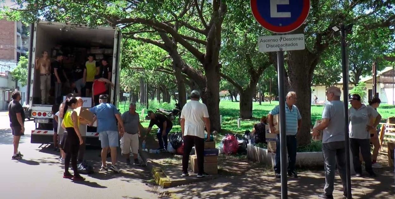 El Centro de Excombatientes de Malvinas envió un camión con donaciones a Bahía Blanca