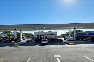 Uno de los puntos centrales del acuerdo pasa por la renovación de las dos áreas de servicios en la autopista.