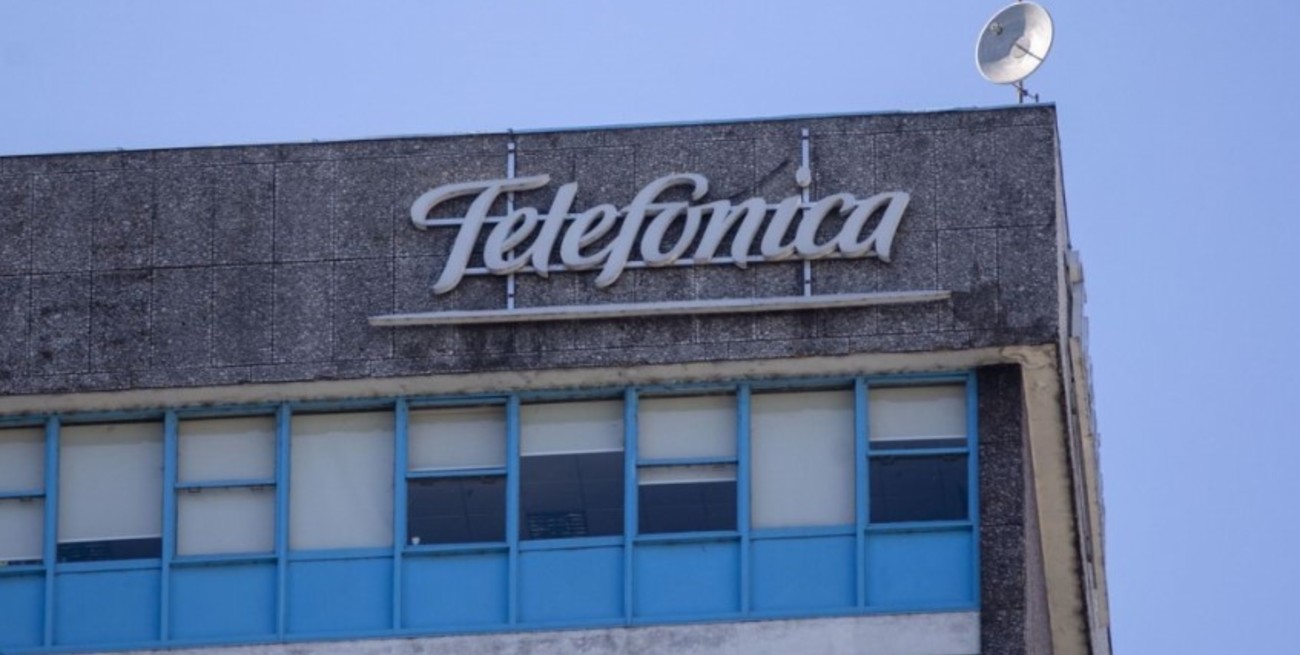 El Gobierno suspendió de forma "preventiva" la compra de Telefónica por parte de Telecom