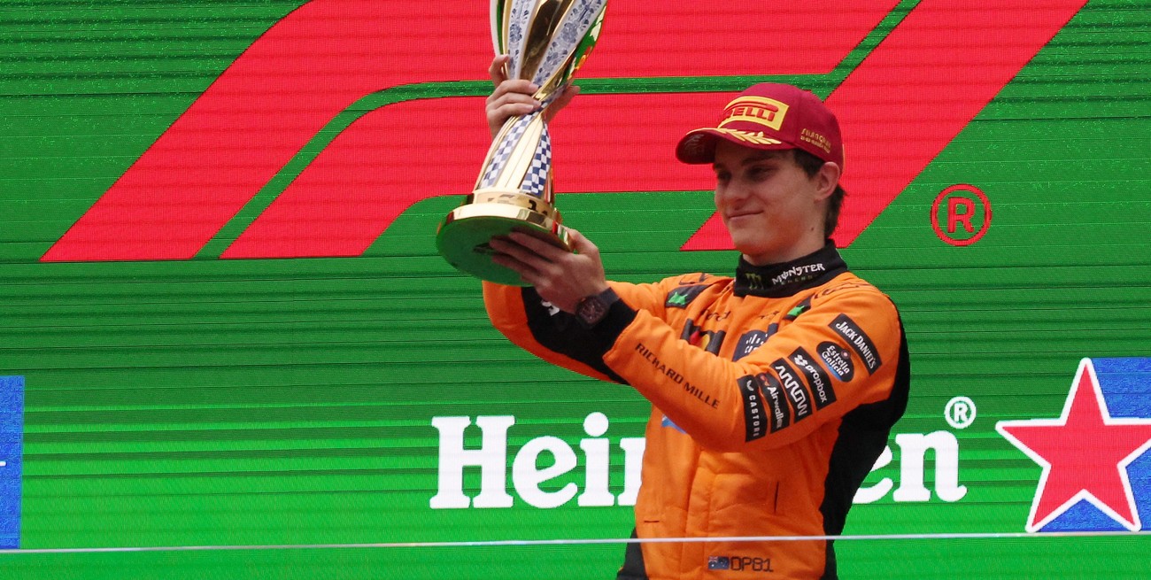 Piastri ganó en China y McLaren hizo el 1-2