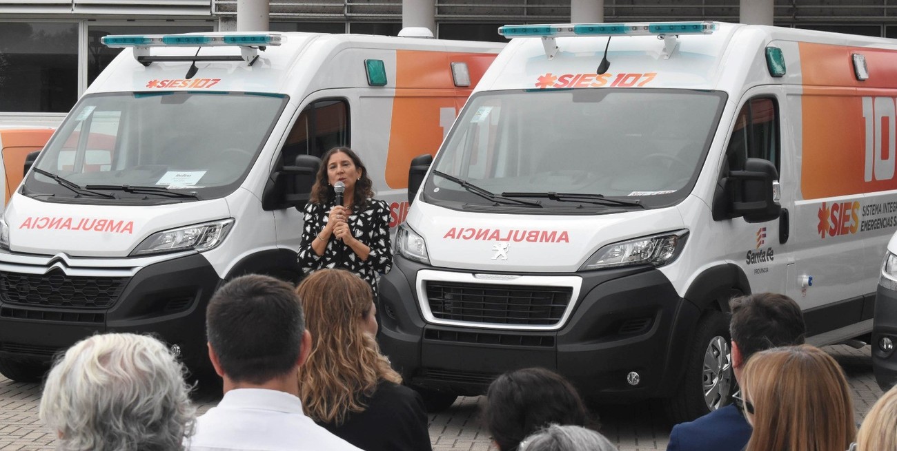 Provincia incorporó 19 ambulancias 0 KM en la Región de Salud Venado Tuerto