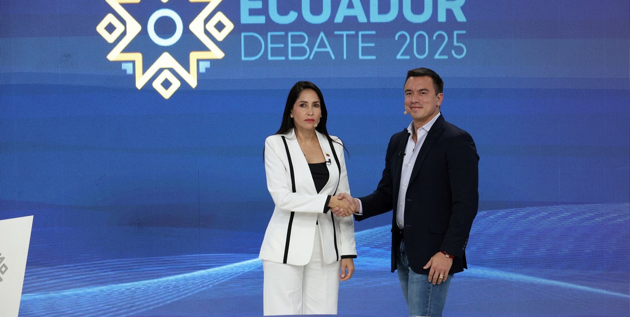 Noboa y González chocaron en un tenso debate presidencial en Ecuador