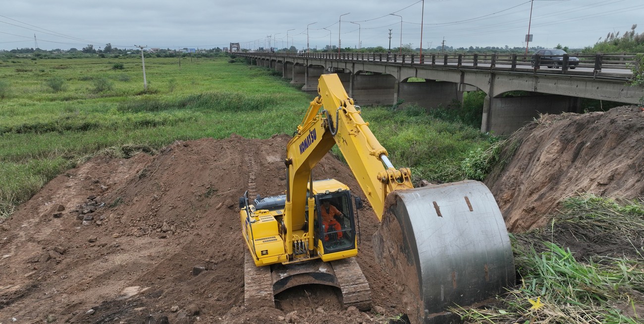 Enrico aseguró que la obra del nuevo puente “seguirá tal cual fue planificada”
