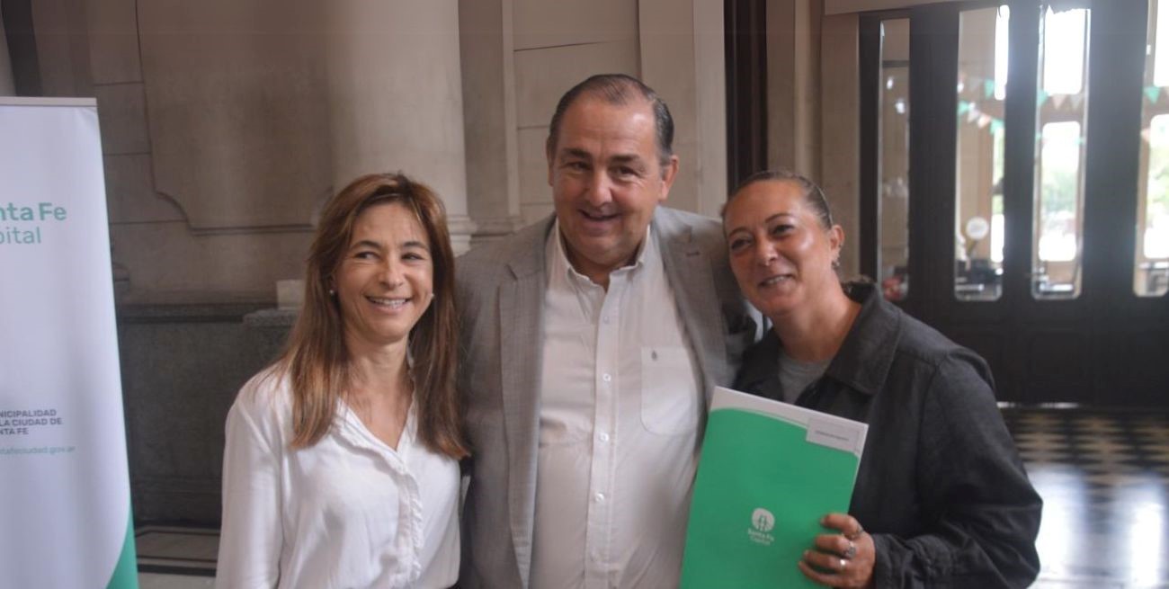 A partir de hoy, 70 familias santafesinas tienen una casa: “Es un acto de justicia”, celebró María Luengo