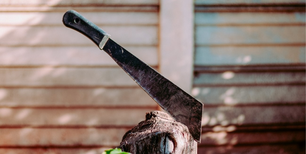 Con un machete le cortó varios dedos a un hombre