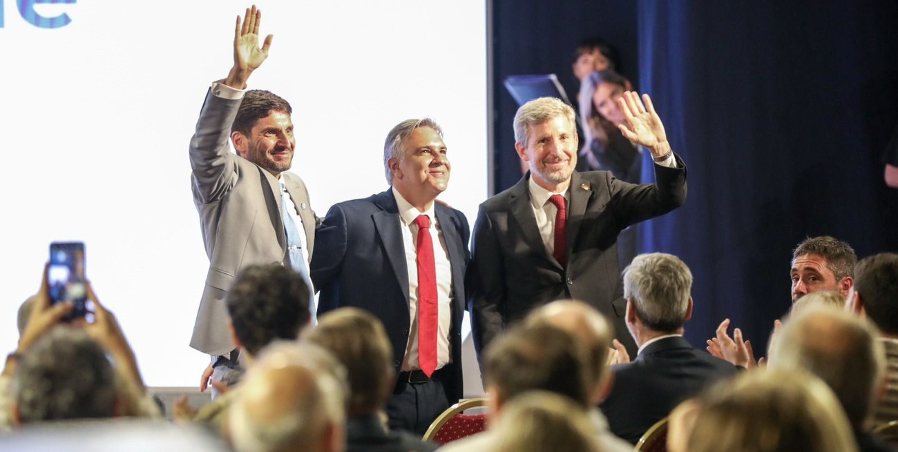 Los gobernadores de la Región Centro expusieron fuertes diferencias con la política económica nacional