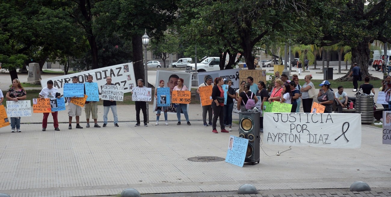 Fiscalía y querella quieren revertir el fallo que absolvió a la mujer que mató a Ayrton Díaz