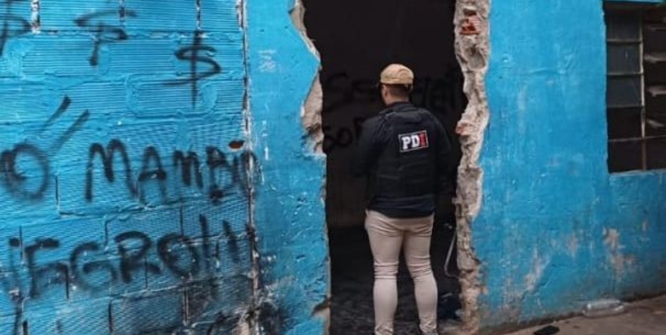 Lo reconocieron y lo quisieron matar: un policía salió a tomar algo a un kiosco, pero era un bunker de drogas