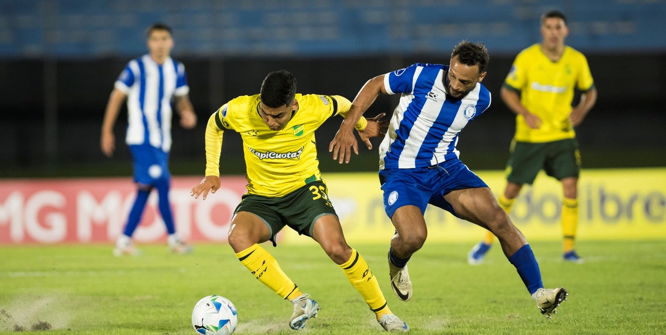 Defensa y Justicia no pudo ante Cerro Largo en su debut en la Copa Sudamericana
