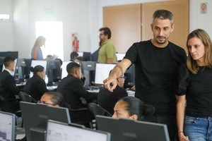 Simulacro de carga de telegramas en los centros de ingresos de Santa Fe. Foto: Archivo El Litoral
