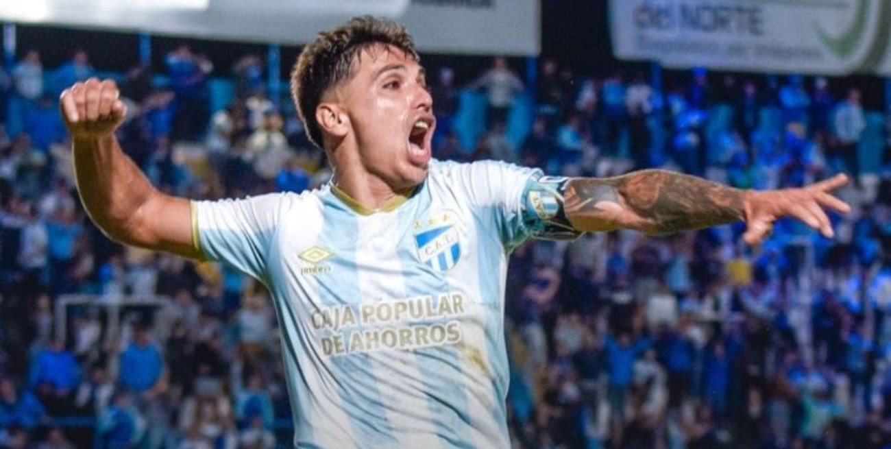 A pesar del golazo de Instituto, Atlético Tucumán se quedó con el partido sobre el final
