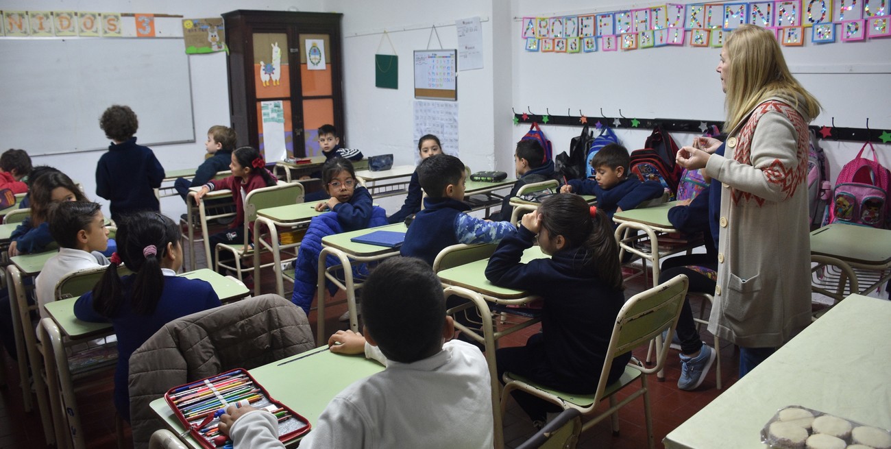 El gobierno de Santa Fe descontará el día a estatales y docentes que adhieran al paro nacional del jueves