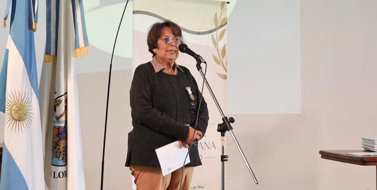 Docentes del departamento San Lorenzo, recibieron material didáctico sobre el General San Martín