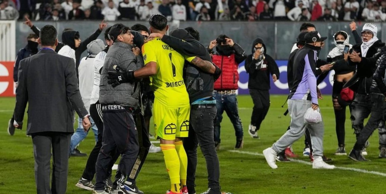 Tragedia en Chile: dos hinchas de Colo Colo murieron en una estampida