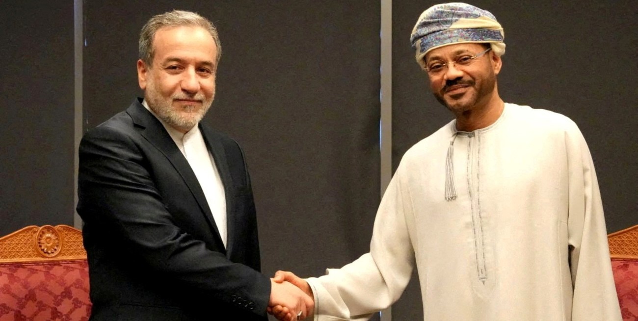 Irán define como "constructivas" las conversaciones con Estados Unidos por temas nucleares