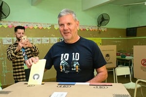 Así votó Adrián Brodsky. Foto: Flavio Raina