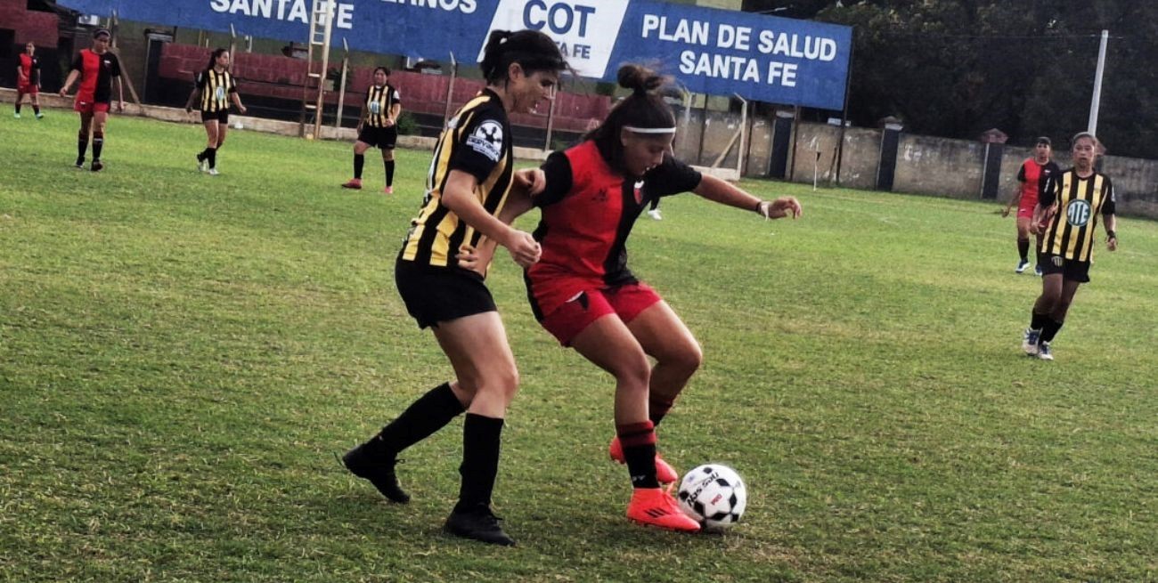 Los líderes toman distancia