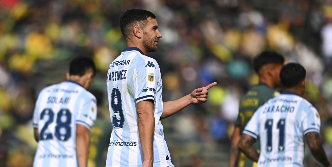 Racing venció a Aldosivi y se metió en zona de clasificación