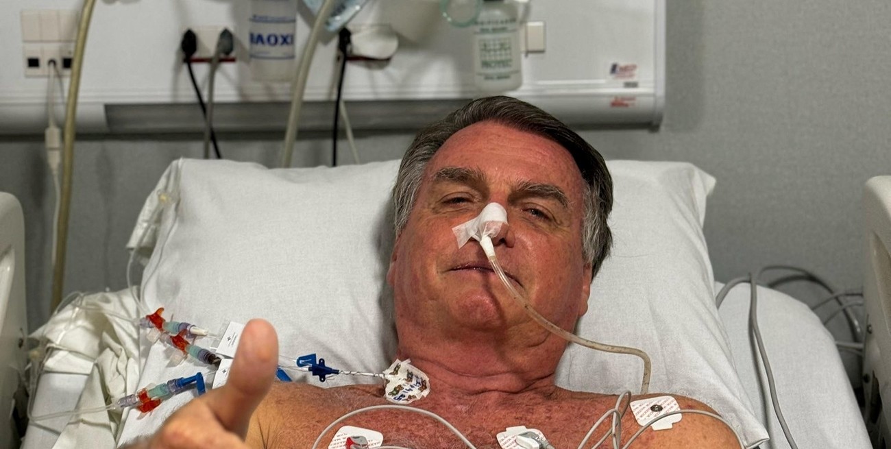 Bolsonaro, operado y estable en terapia intensiva