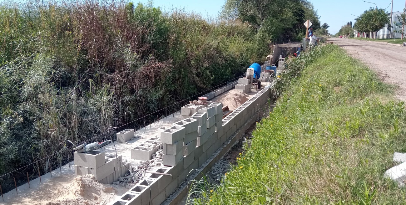 Ramona: continúan los trabajos en el canal perimetral 