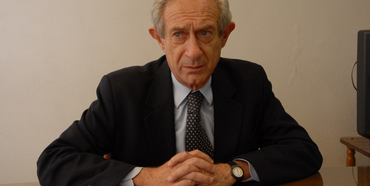 Murió el economista Juan José Llach