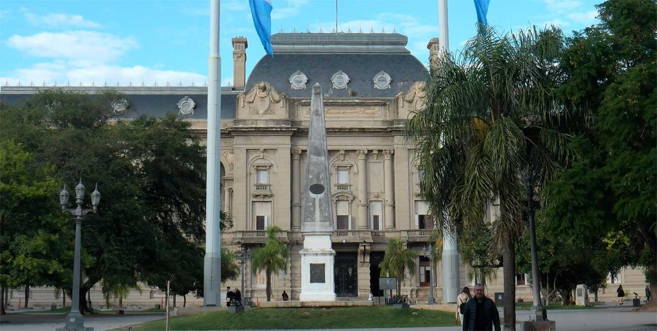 Se retoma la paritaria central en Santa Fe; los gremios esperan la oferta del gobierno