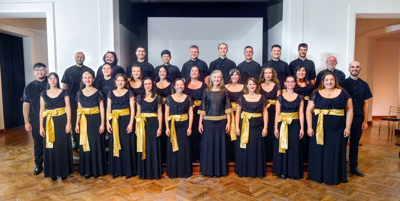 El Oratorio del Cementerio Municipal celebra sus 120 años con música y fotografías