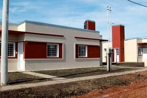 Responsabilizan al Gobierno de Entre Ríos por una serie de incumplimientos normativos y de acuerdos internacionales que garantizan el acceso a la vivienda digna a la población de bajos recursos.