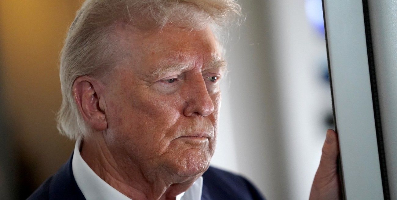 Trump lanza productos con lema “Trump 2028” pese a la prohibición constitucional