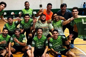 Polideportivo Llambi Campbell. Este plantel venció a Sanjustino y lo festejó.  Crédito: Gentileza.