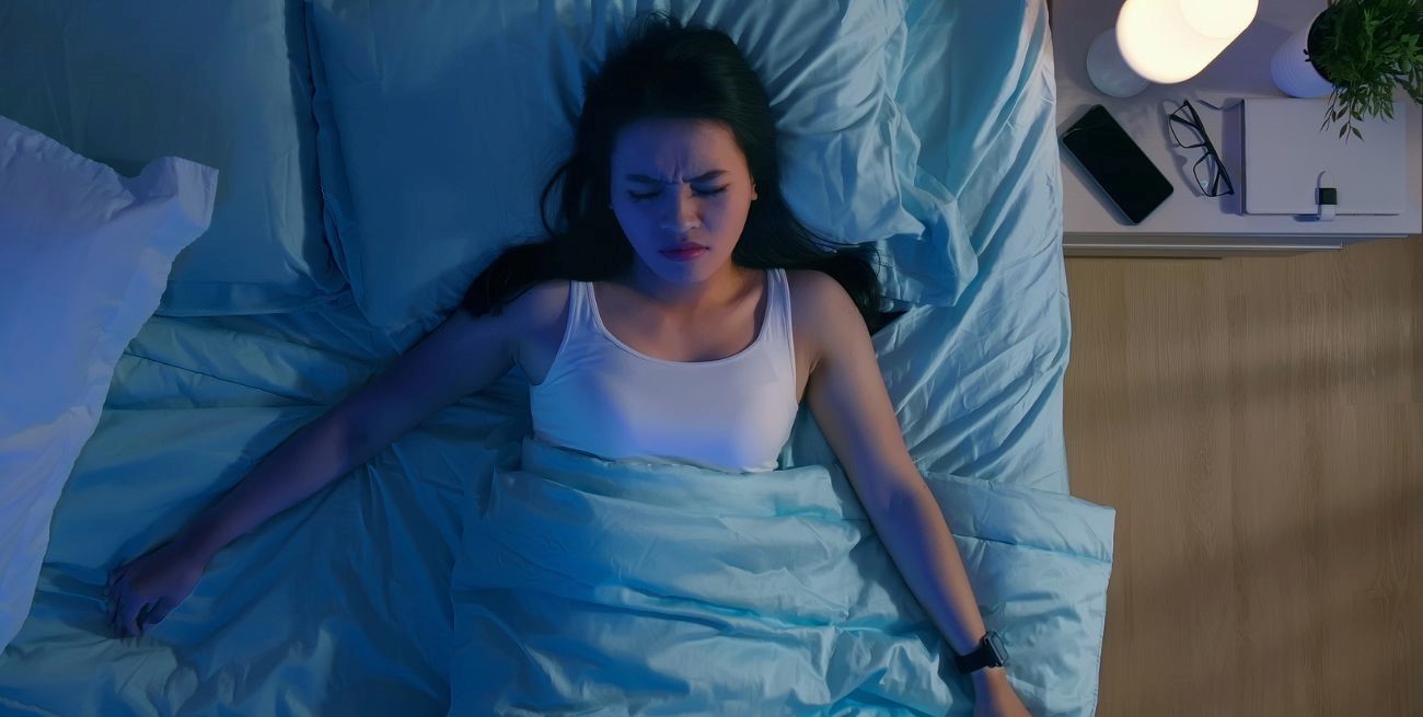 ¿Por qué sentimos que caemos al dormir? 