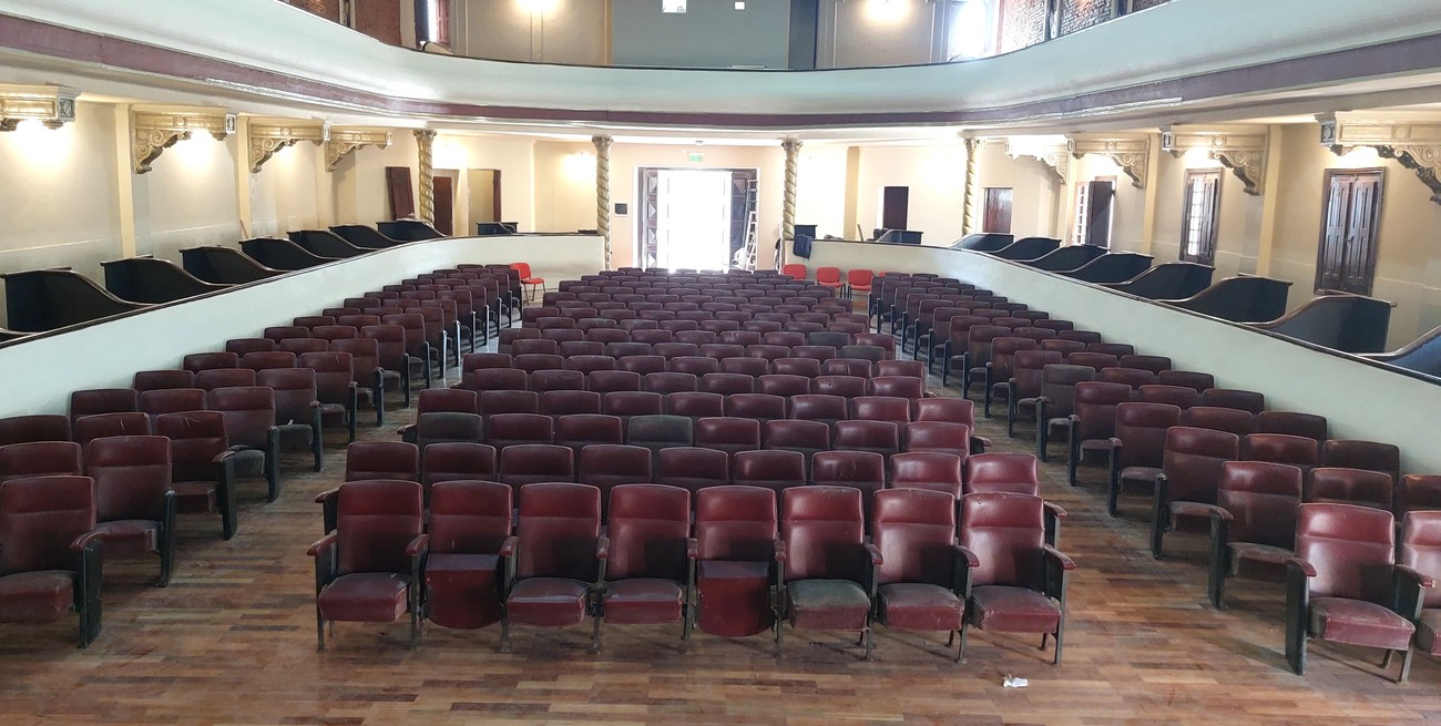 Vera: expectativa por la habilitación del Cine Teatro Español