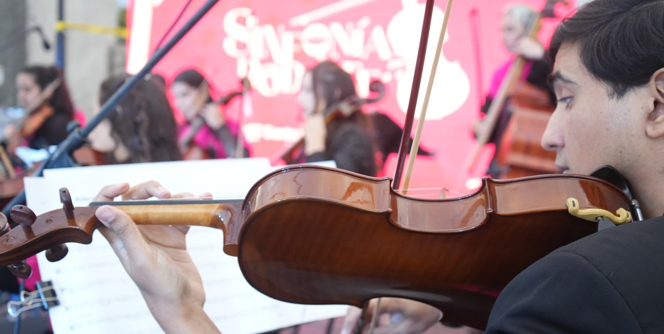 El programa cultural "Sinfonía Rodante", pasó por Hughes 