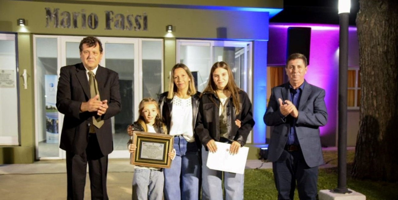 Emotivo reconocimiento a Mario Fassi en La Pelada