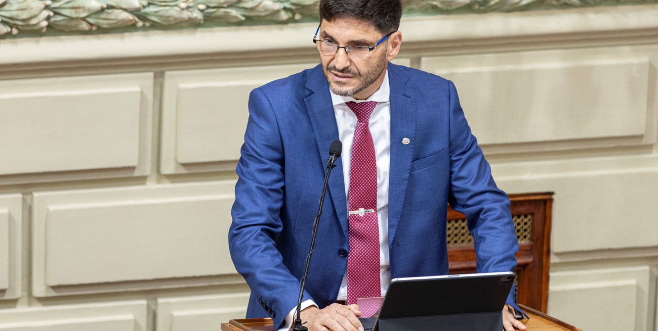 El gobernador Pullaro hizo un llamado a mirar la caída de la coparticipación nacional 