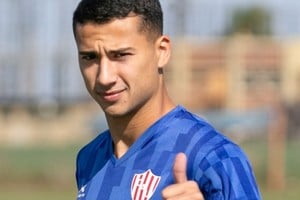 "Profini creemos que va a llegar, se estaba infiltrando", dijo el DT: pulgar para arriba para el 5 que no es 5.